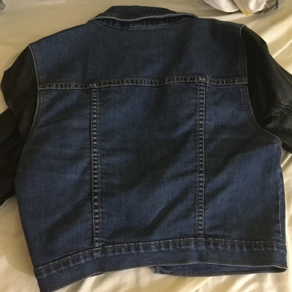 Cropped Denim Jacket - Picture 2 of 4